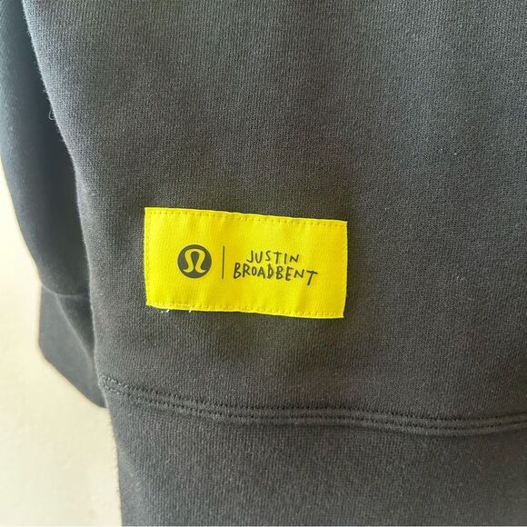 Lululemon x Justin Broadbent Team Canada City Sweat Pullover Hoodie in black - Picture 7 of 12